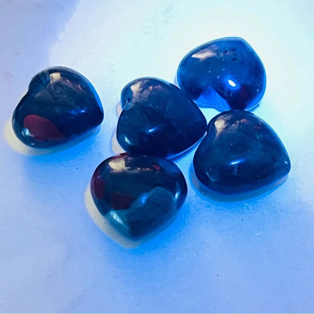 New Natural Rare Natural Bloodstone Crystal Red Green Small Heart Pocket Stone